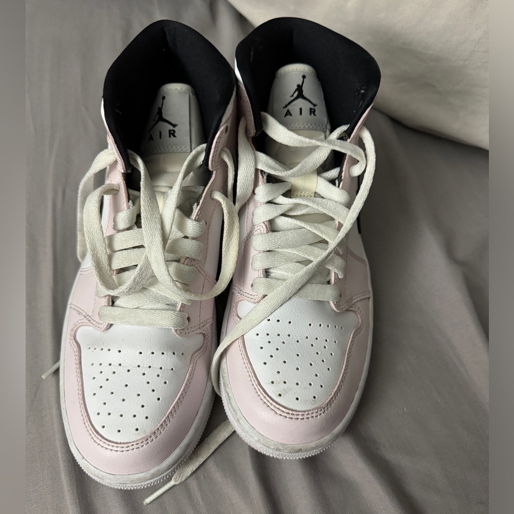 Nike Air Sneakers - White and Pink